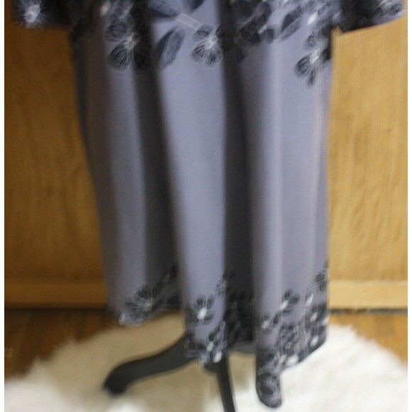 Azalea Women Gray & Black Flower Asymetrical Hem Casual Dress Plus2X SS Knit GUC - Picture 3 of 9